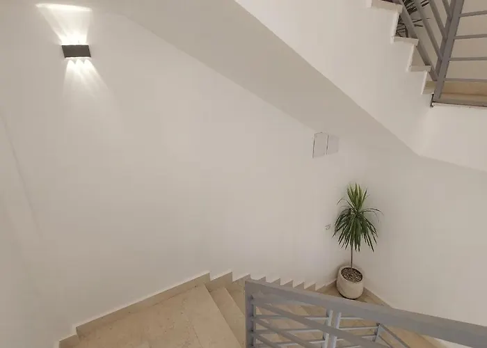 Sola 3*
